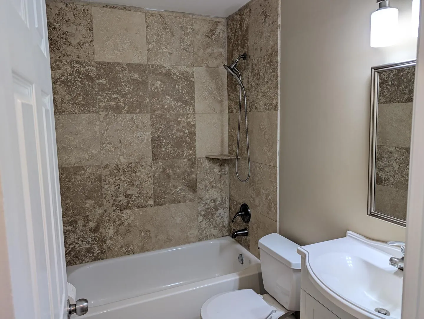 103 Marble Hill Ct, ,  60193, USA 60193-unit#B2-Schaumburg-IL