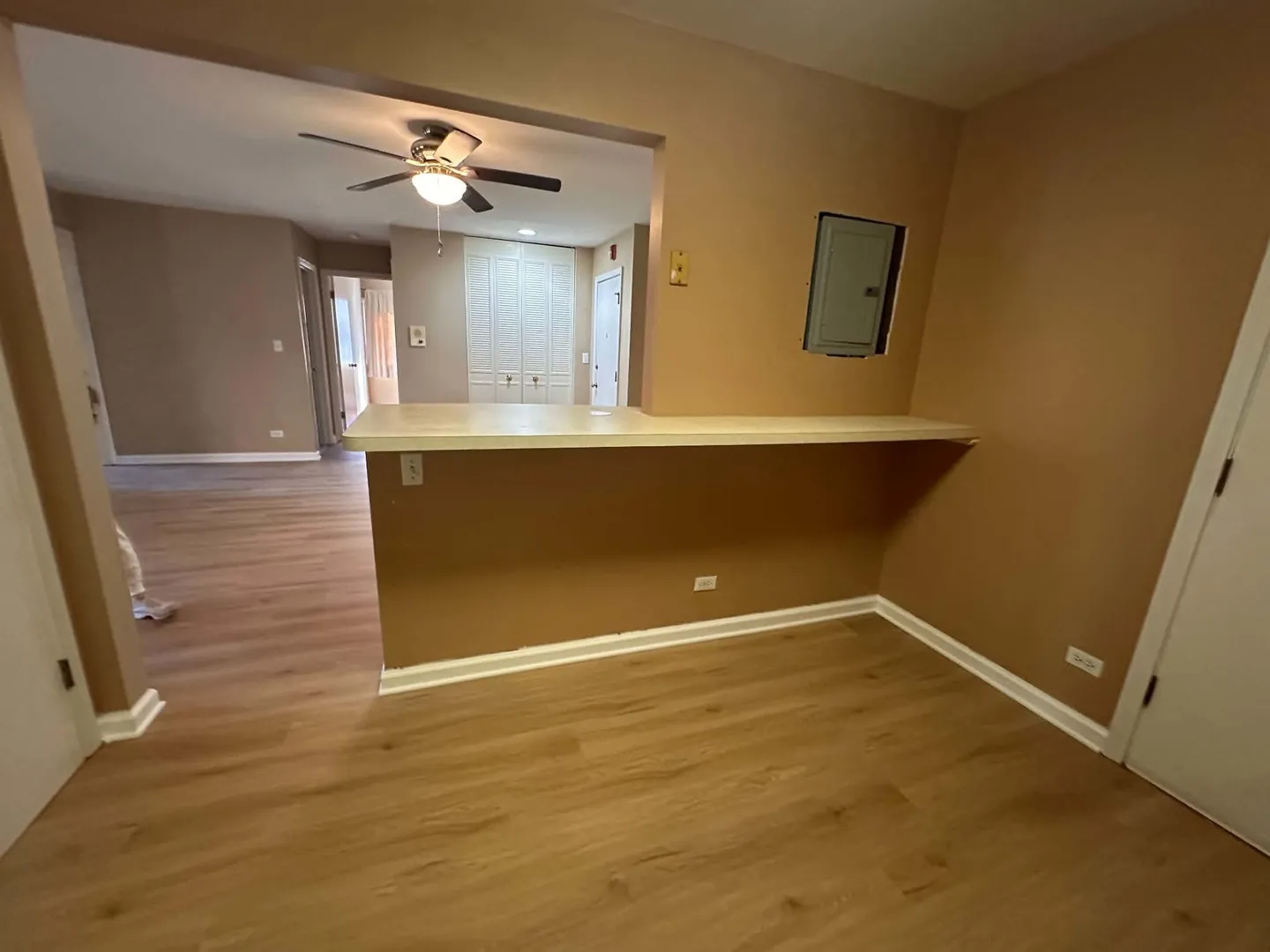 2311 S Goebbert Rd, ,  60005, USA 60005-unit#B102-Arlington Heights-IL