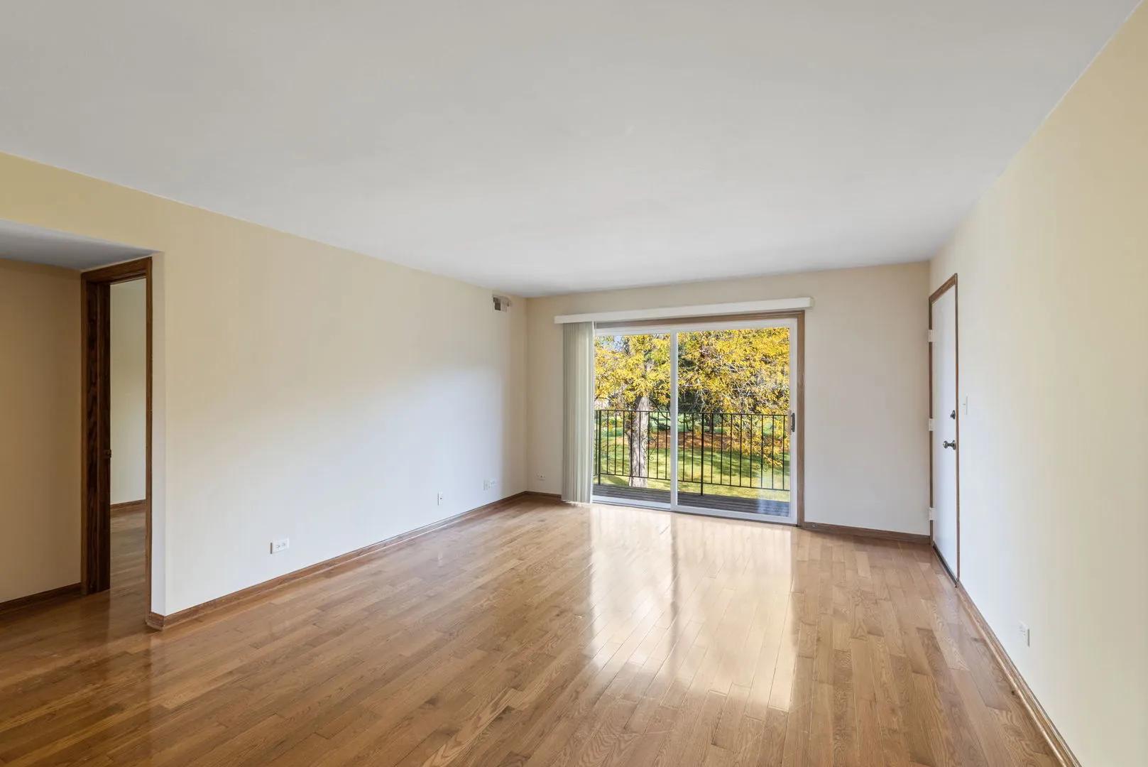 9400 Bay Colony Dr, ,  60016, USA 60016-unit#2W-Des Plaines-IL