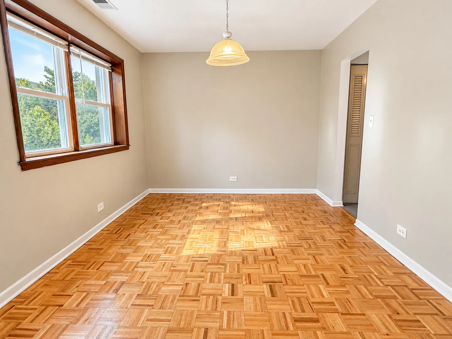5240 Galitz St, ,  60077, USA 60077-unit#208-Skokie-IL