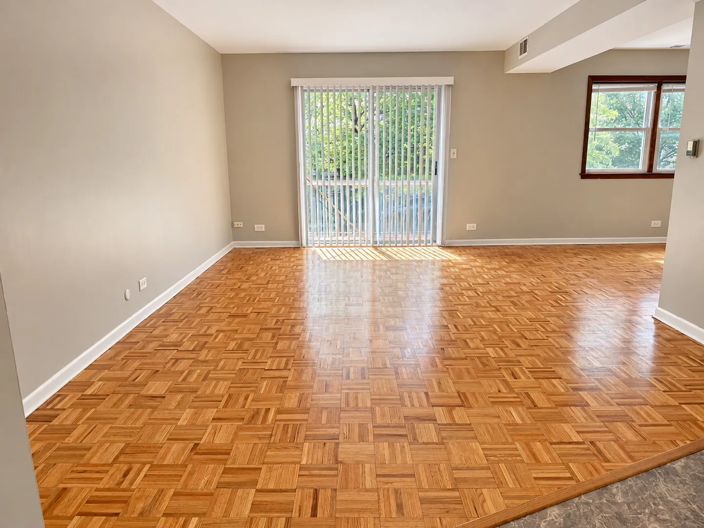 5240 Galitz St, ,  60077, USA 60077-unit#208-Skokie-IL