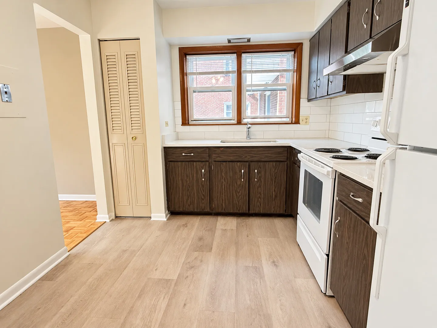 5240 Galitz St, ,  60077, USA 60077-unit#208-Skokie-IL