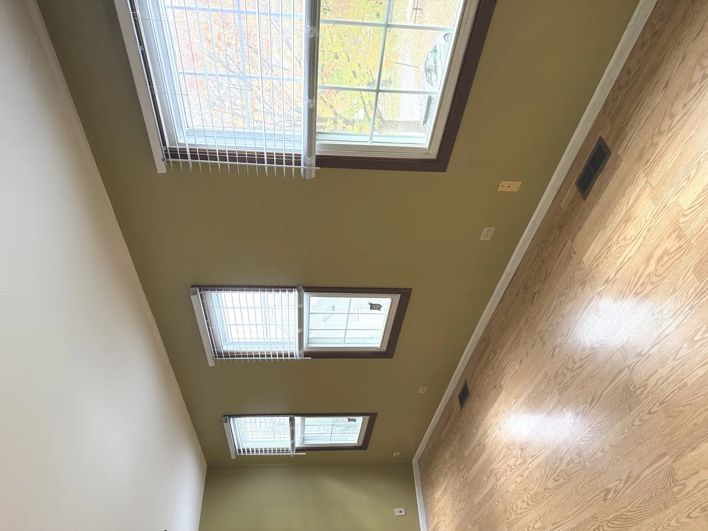 2635 College Hill Cir, , 60173, USA 60173-Schaumburg-IL