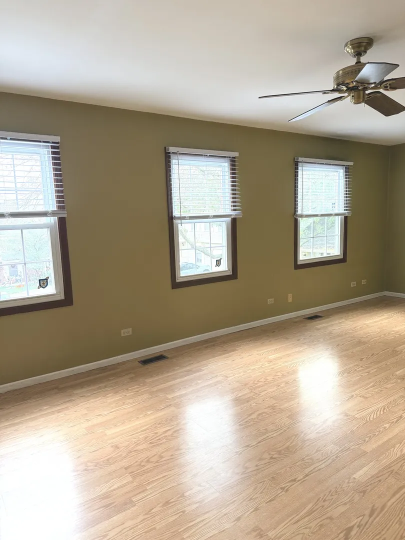 2635 College Hill Cir, , 60173, USA 60173-Schaumburg-IL