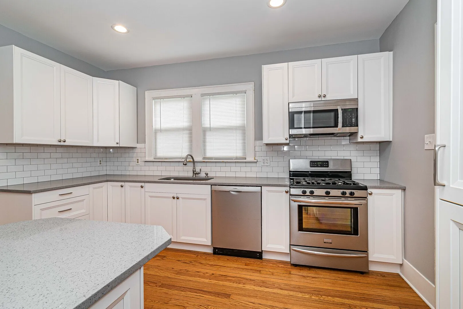 247 W  Rd, ,  60067, USA 60067-unit#1A-Palatine-IL
