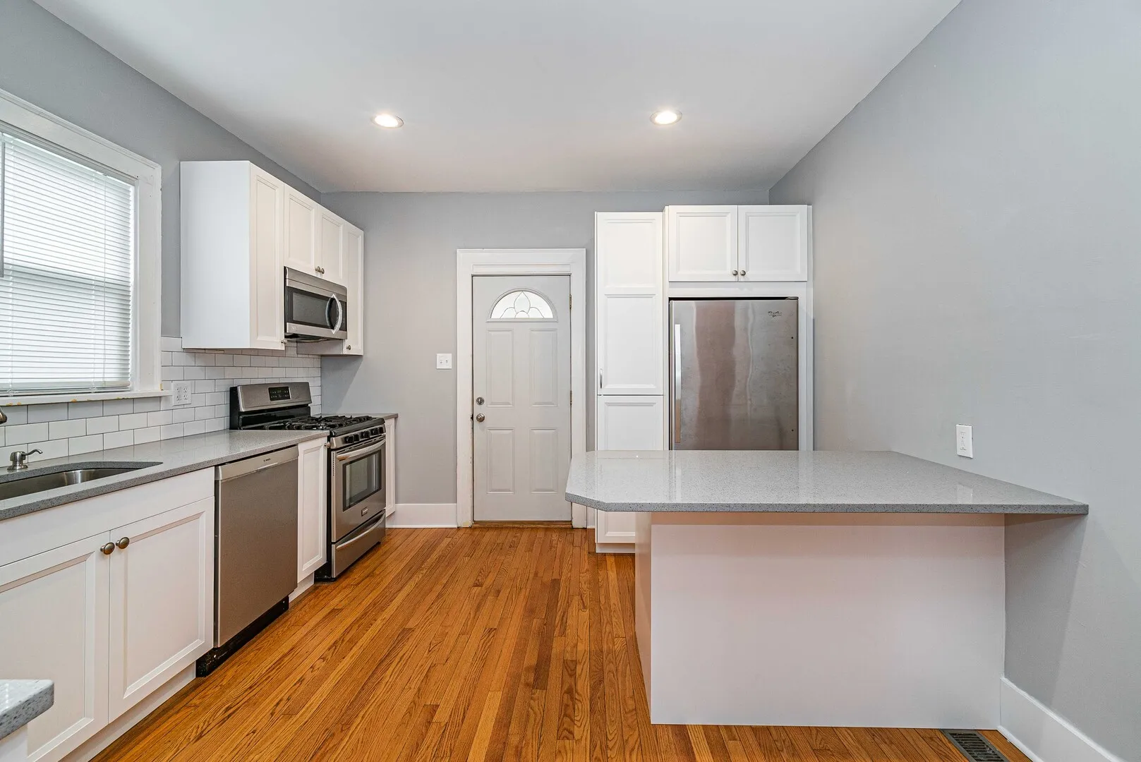 247 W  Rd, ,  60067, USA 60067-unit#1A-Palatine-IL