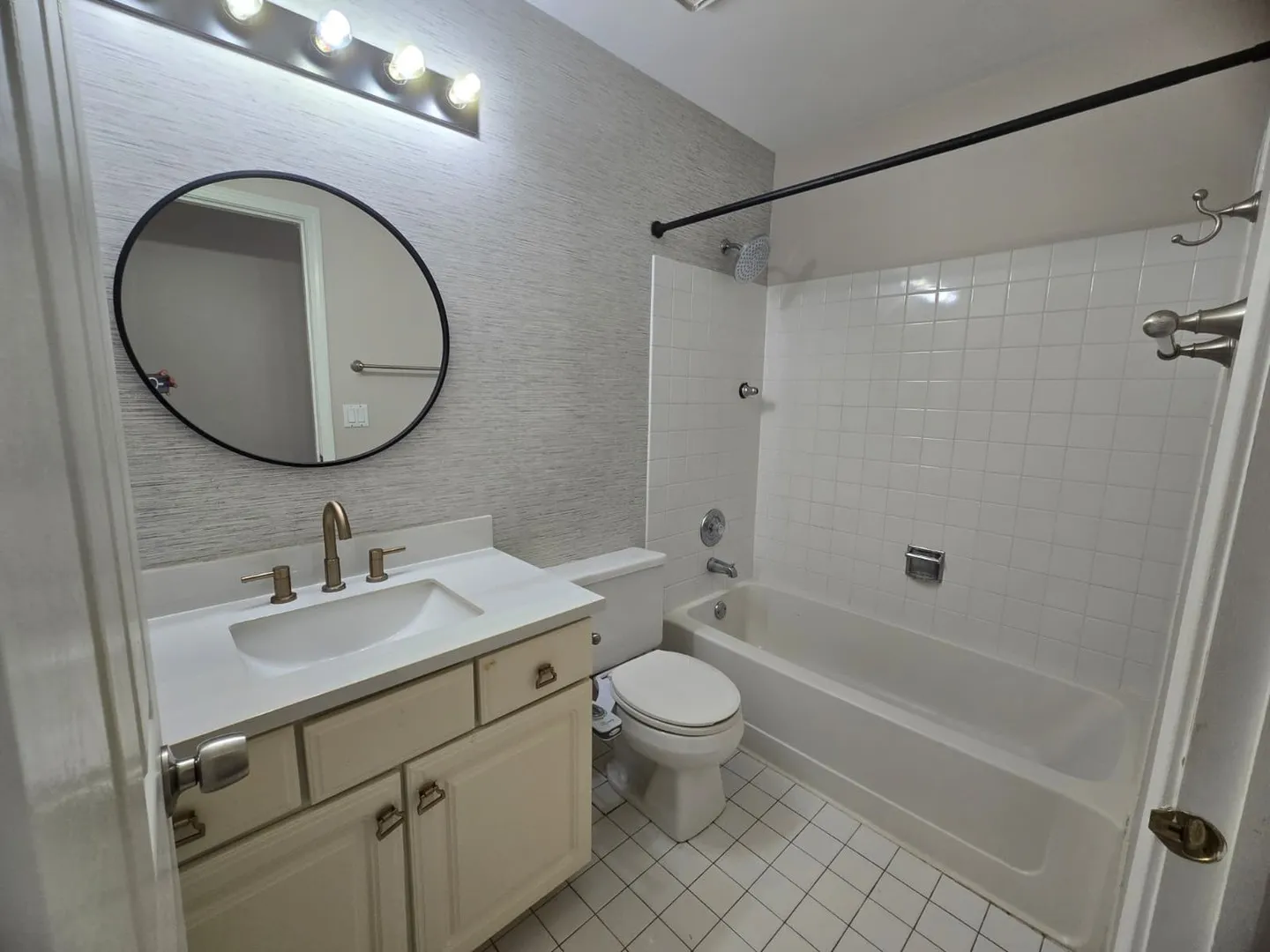 2649 S Embers Ln, ,  60005, USA 60005-unit#B-Arlington Heights-IL