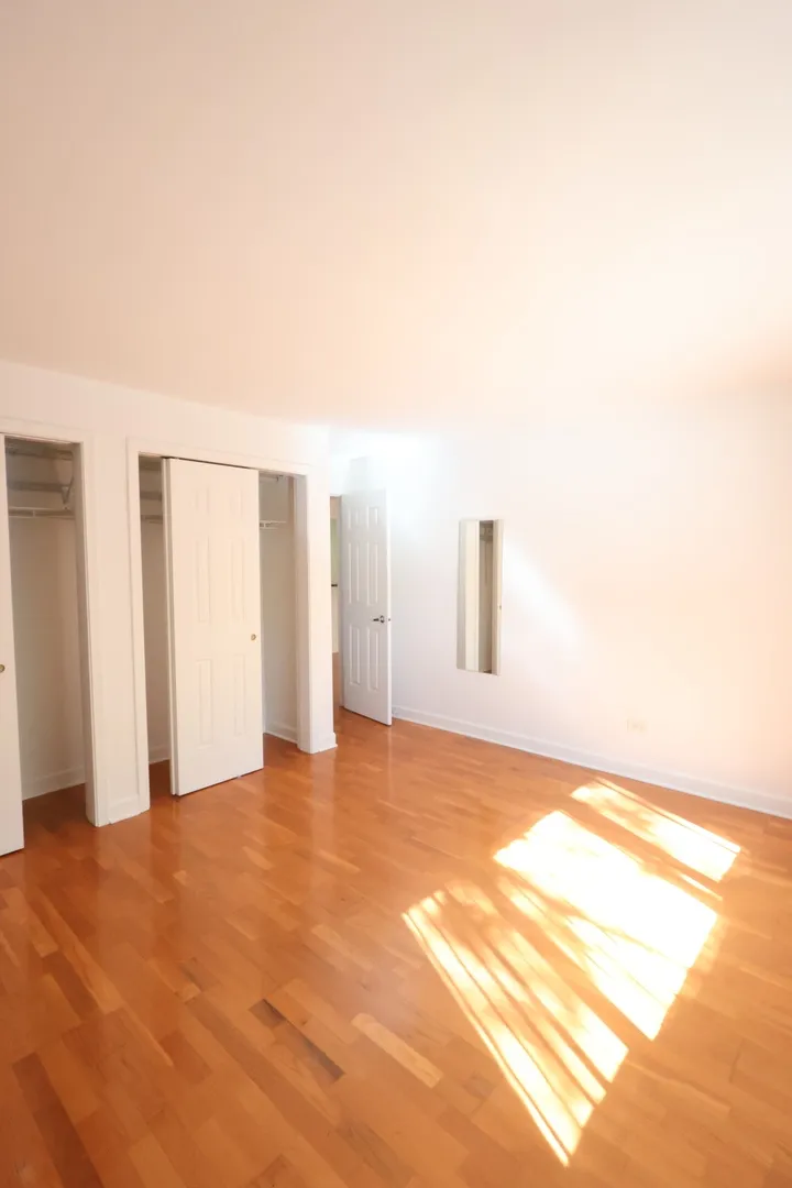 677 S River Rd, , 60016, USA 60016-unit#2A-Des Plaines-IL