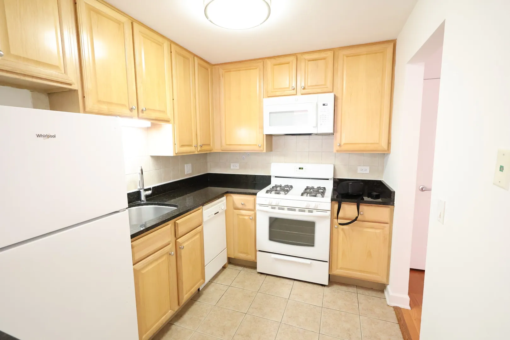 677 S River Rd, , 60016, USA 60016-unit#2A-Des Plaines-IL