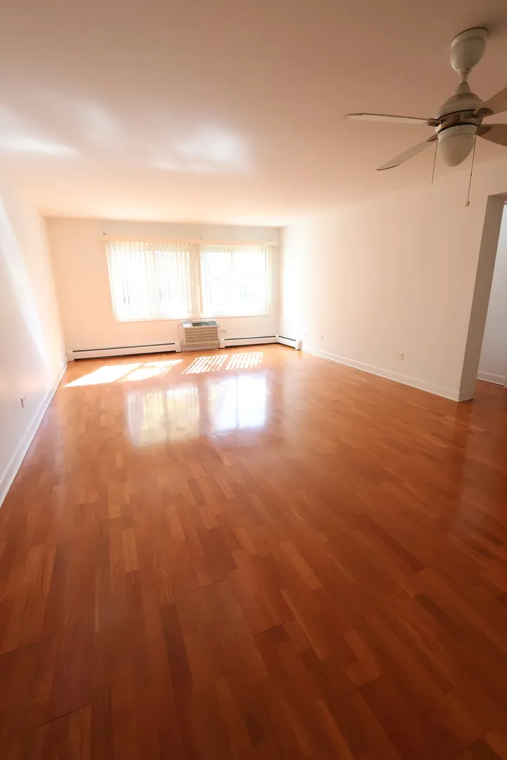 677 S River Rd, , 60016, USA 60016-unit#2A-Des Plaines-IL