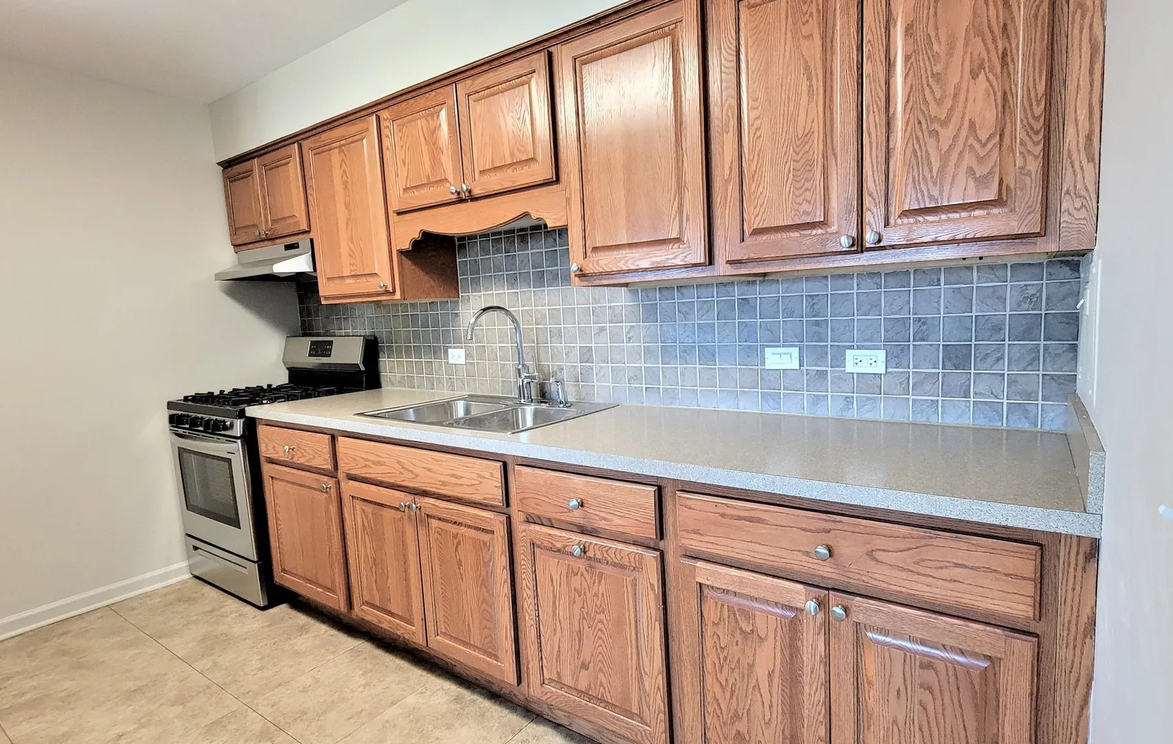 2820 Dundee Rd, , 60062, USA 60062-unit#10B-Northbrook-IL