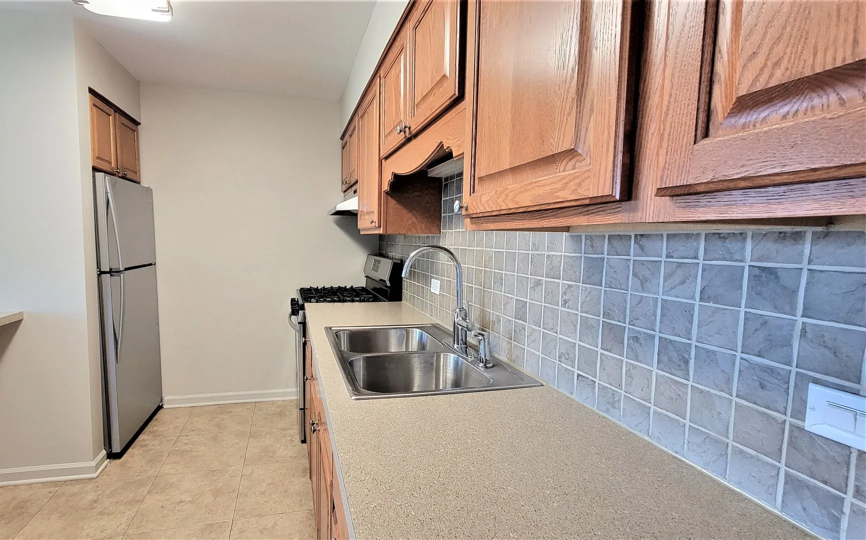 2820 Dundee Rd, , 60062, USA 60062-unit#10B-Northbrook-IL