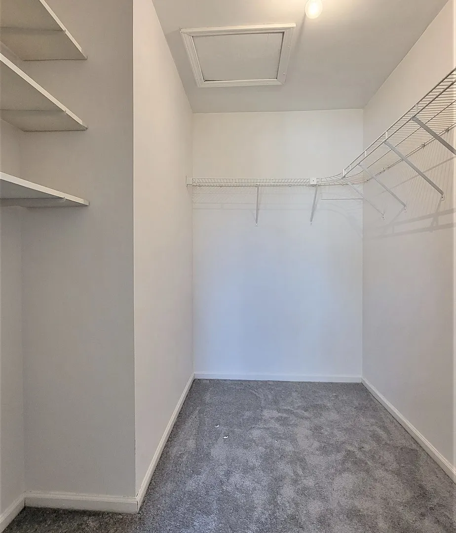 2820 Dundee Rd, , 60062, USA 60062-unit#10B-Northbrook-IL
