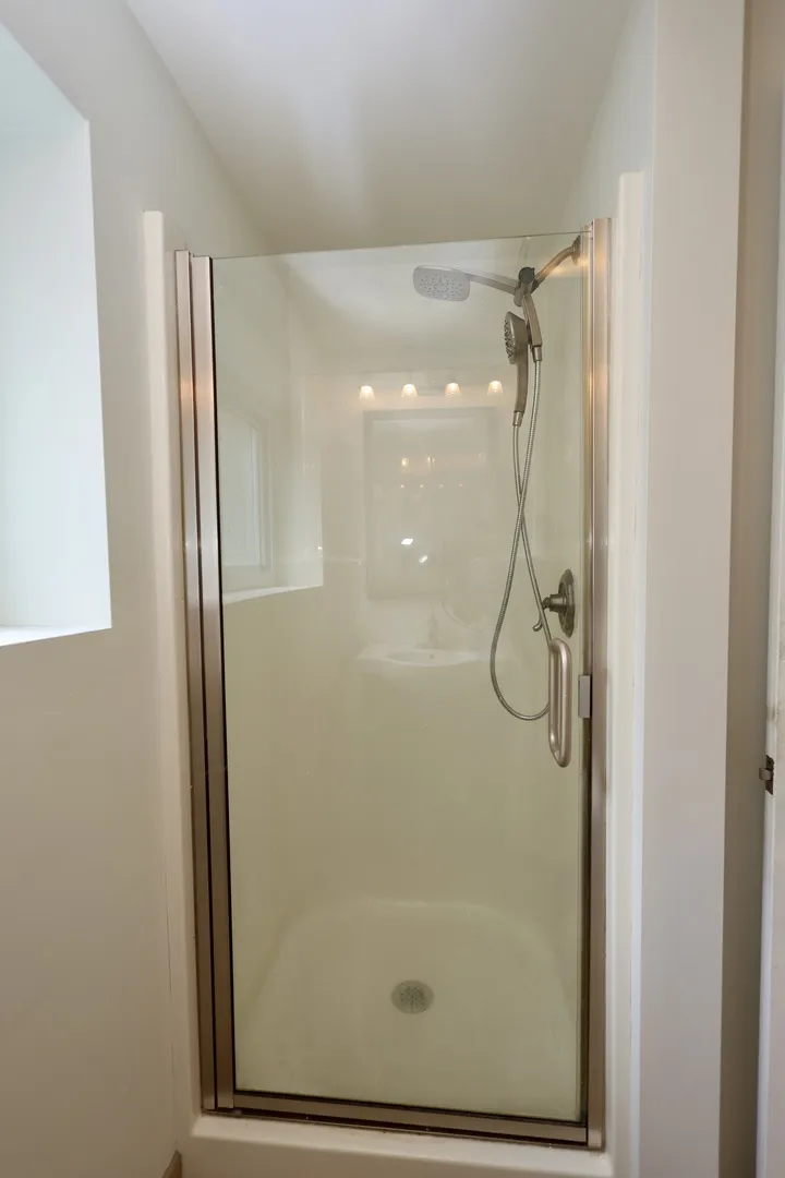 613 Leamington Ave, ,  60091, USA 60091-Wilmette-IL