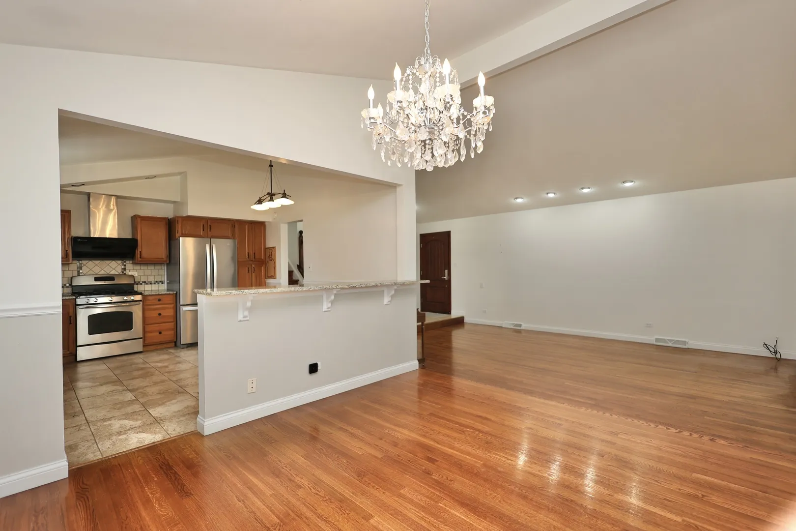 613 Leamington Ave, ,  60091, USA 60091-Wilmette-IL