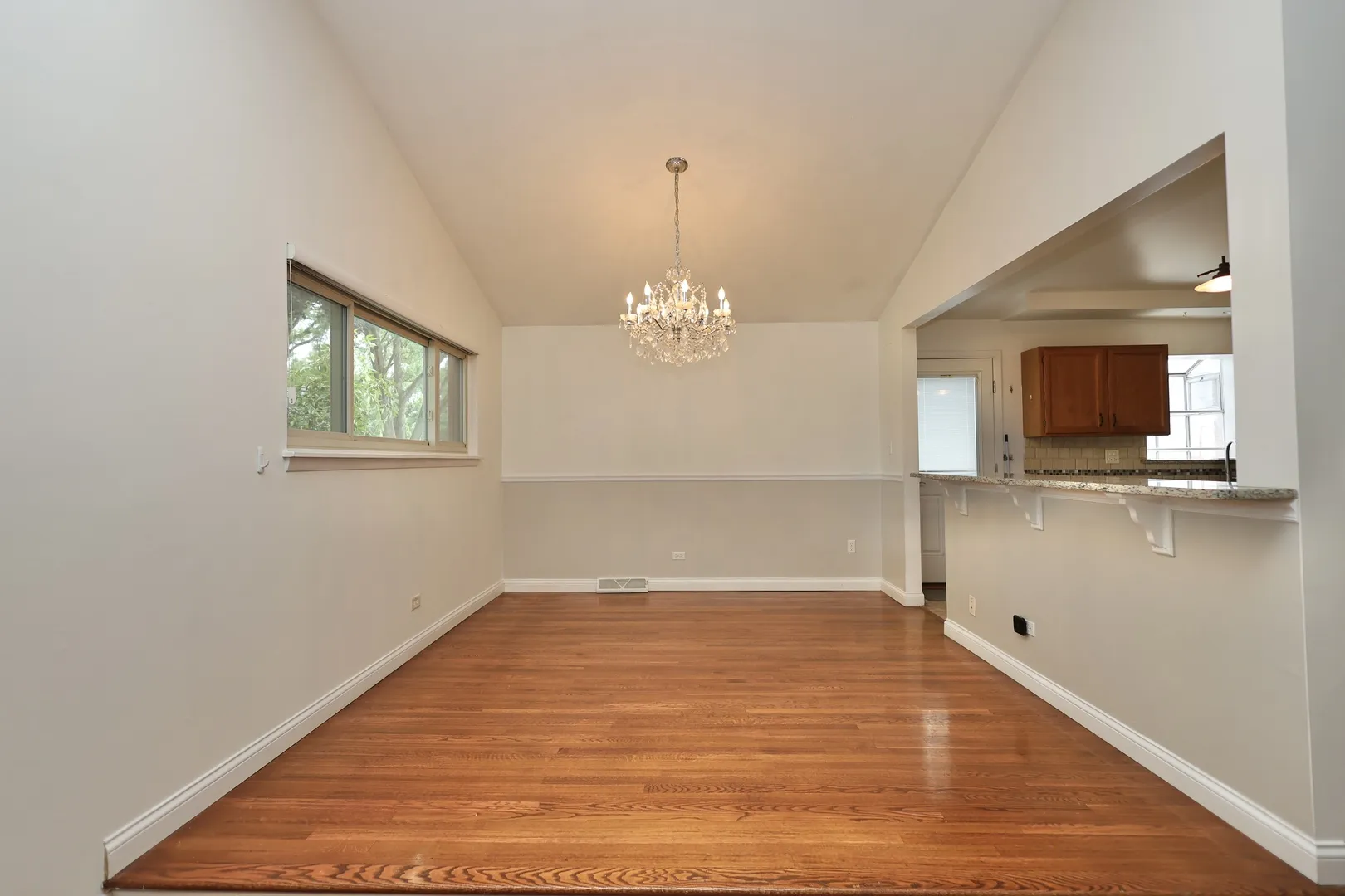 613 Leamington Ave, ,  60091, USA 60091-Wilmette-IL