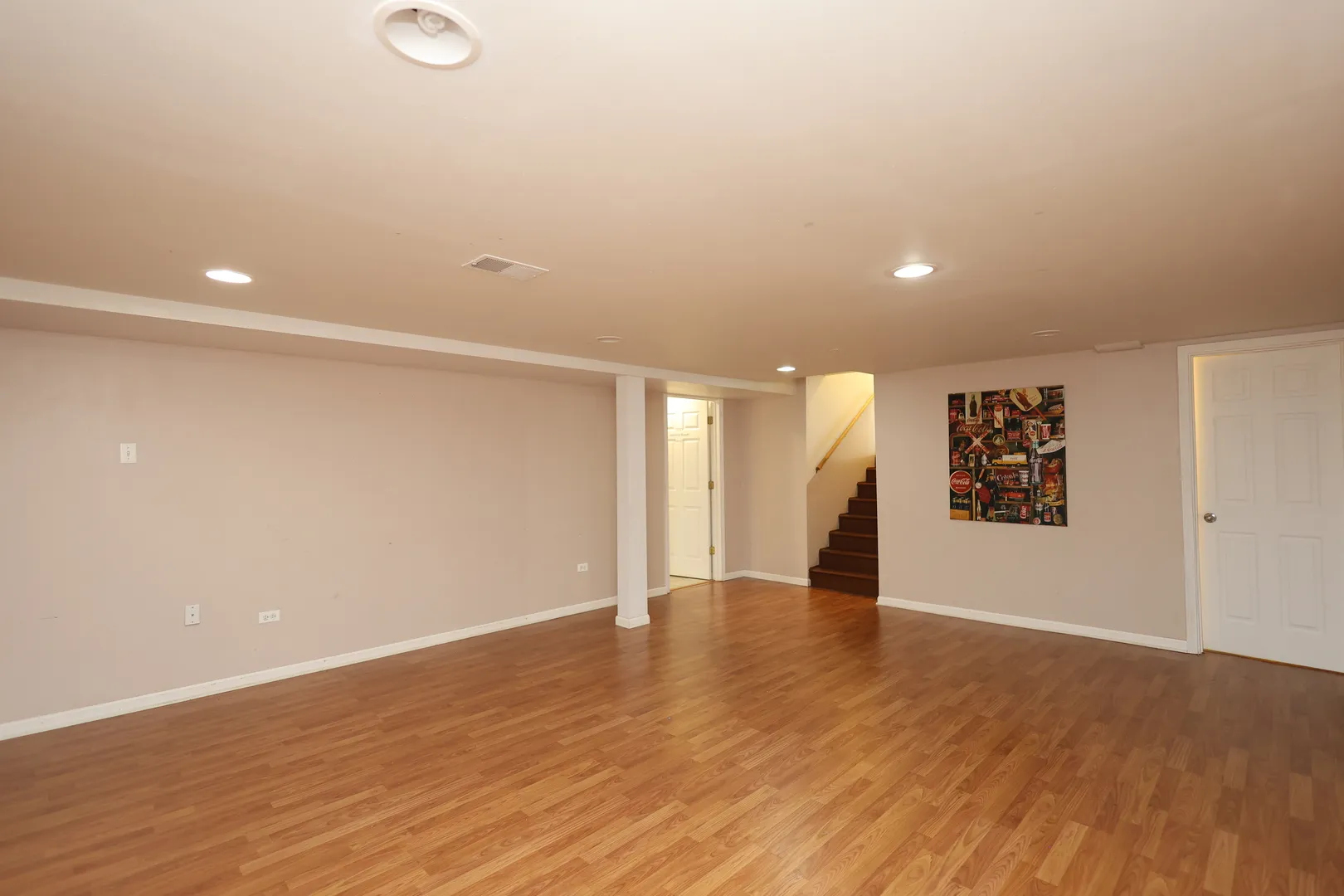 613 Leamington Ave, ,  60091, USA 60091-Wilmette-IL
