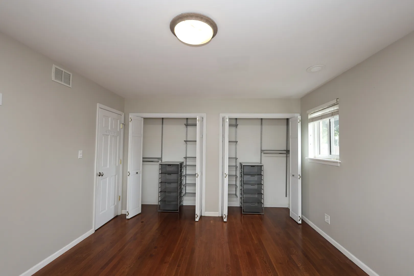 613 Leamington Ave, ,  60091, USA 60091-Wilmette-IL