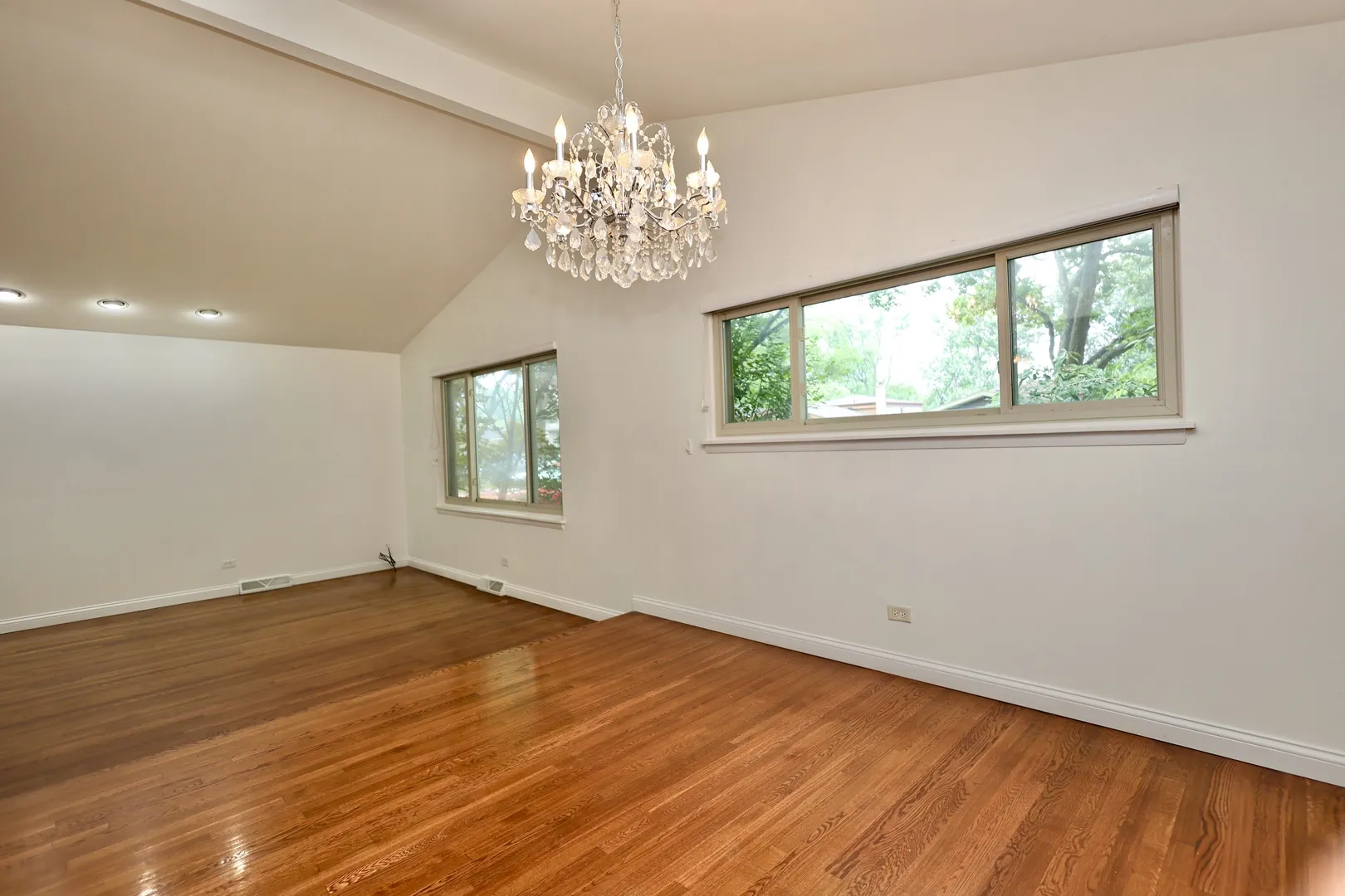 613 Leamington Ave, ,  60091, USA 60091-Wilmette-IL