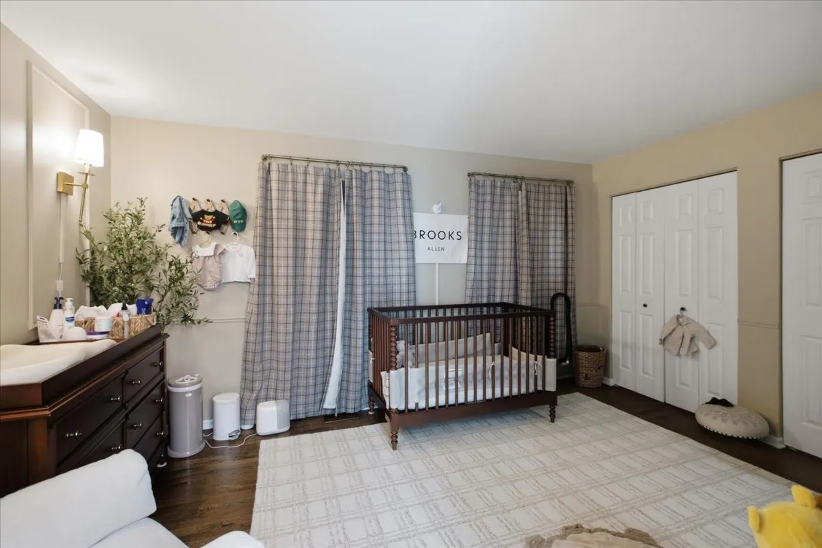 946 N Racine Ave, ,  60642, USA 60642-Chicago-IL