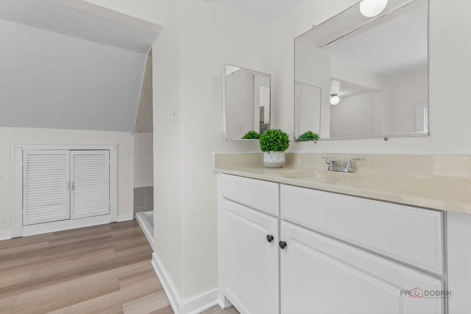 403 E Park St, ,  60060, USA 60060-Mundelein-IL