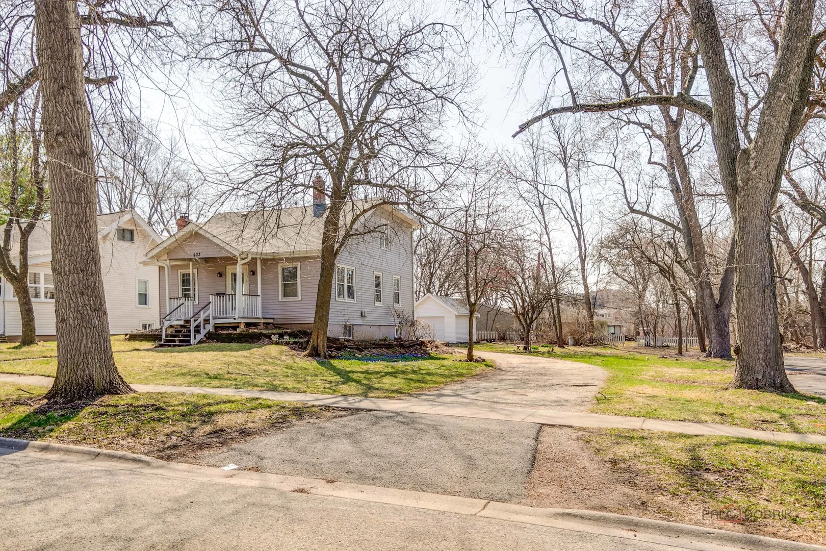 403 E Park St, ,  60060, USA 60060-Mundelein-IL