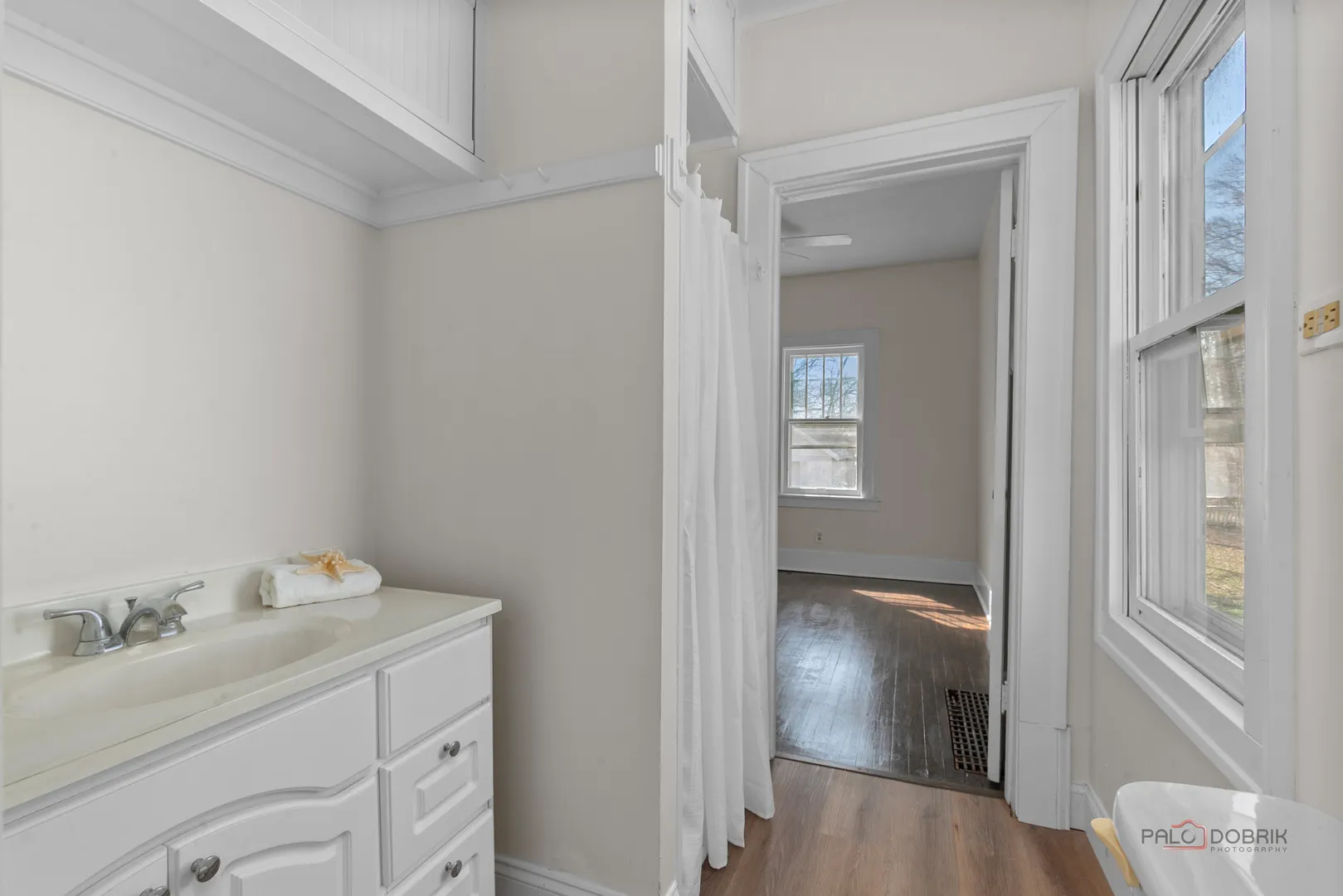403 E Park St, ,  60060, USA 60060-Mundelein-IL