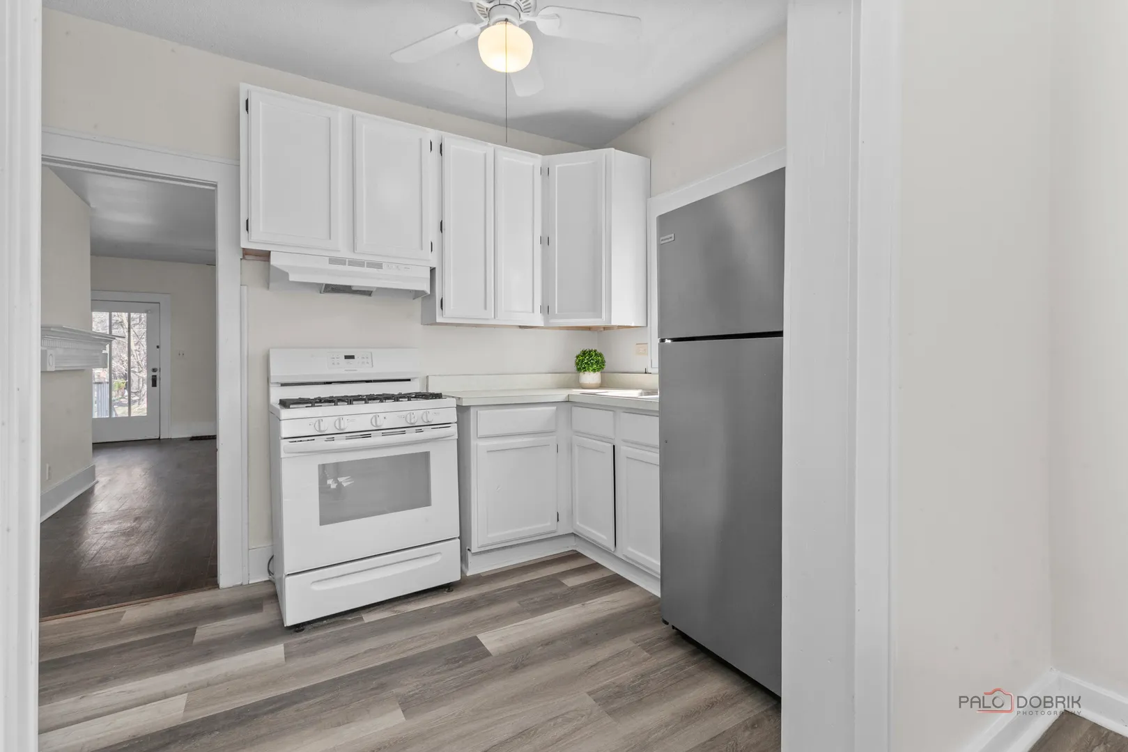 403 E Park St, ,  60060, USA 60060-Mundelein-IL