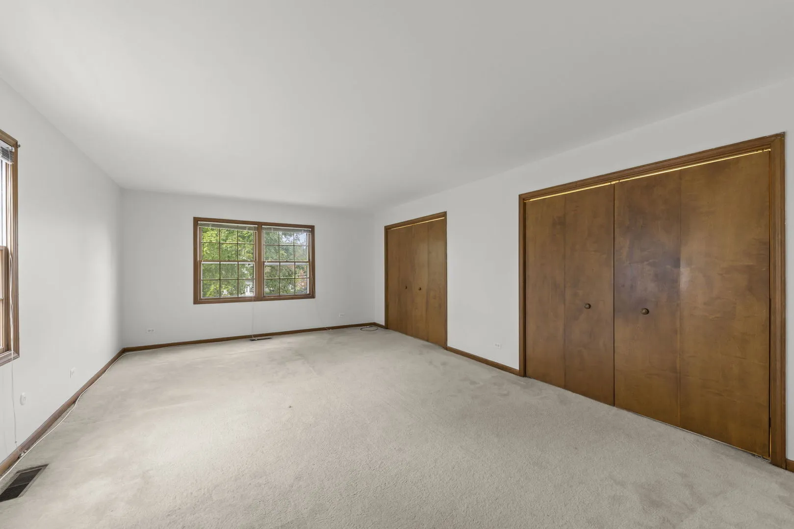 611 N Center St, ,  60563, USA 60563-Naperville-IL