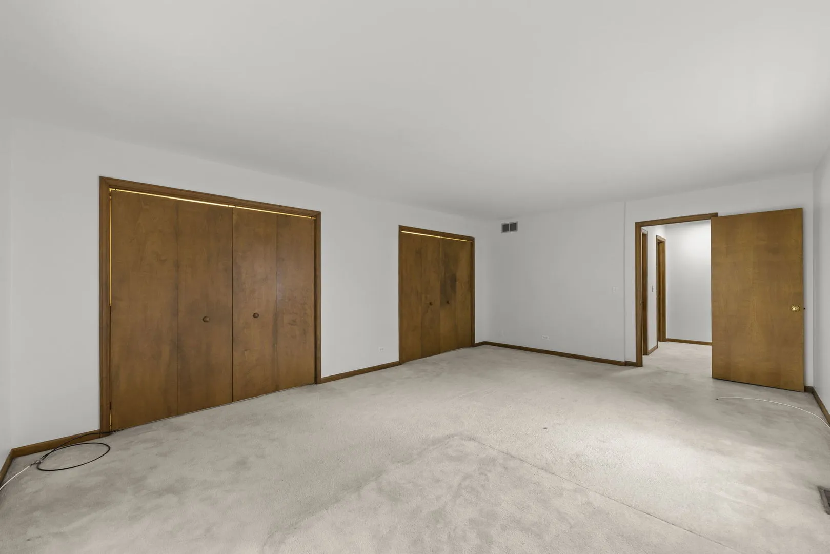 611 N Center St, ,  60563, USA 60563-Naperville-IL