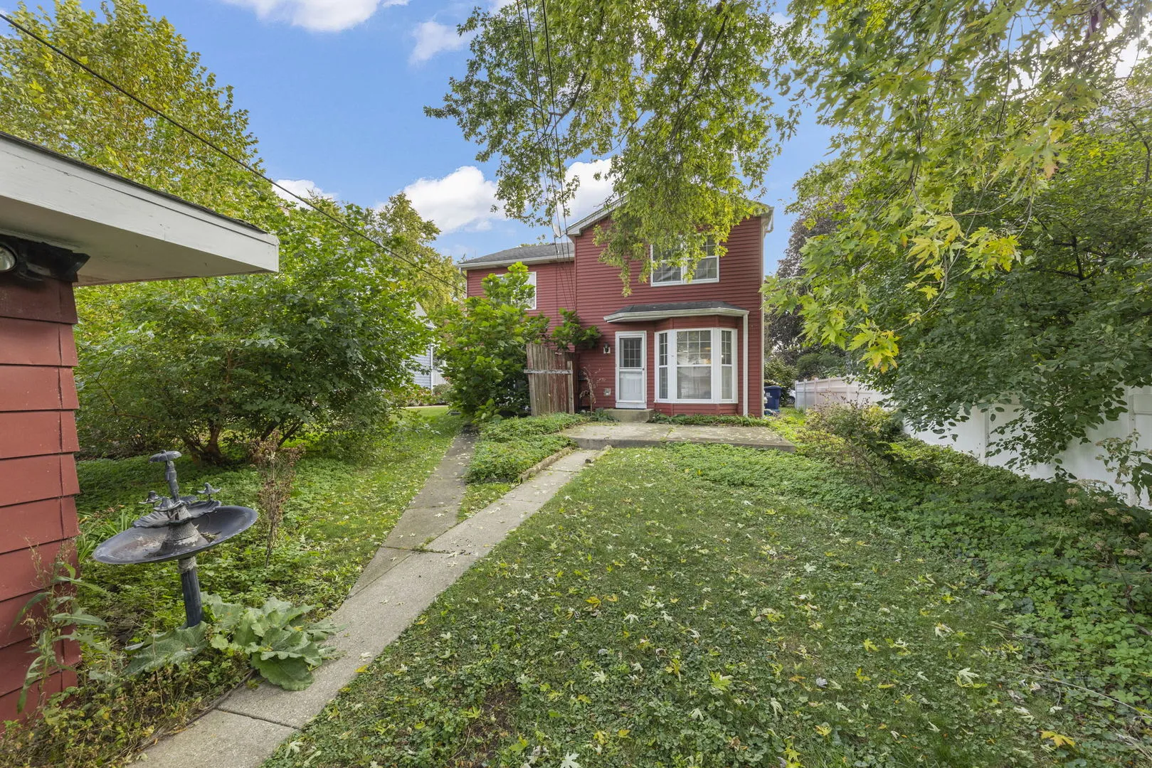 611 N Center St, ,  60563, USA 60563-Naperville-IL