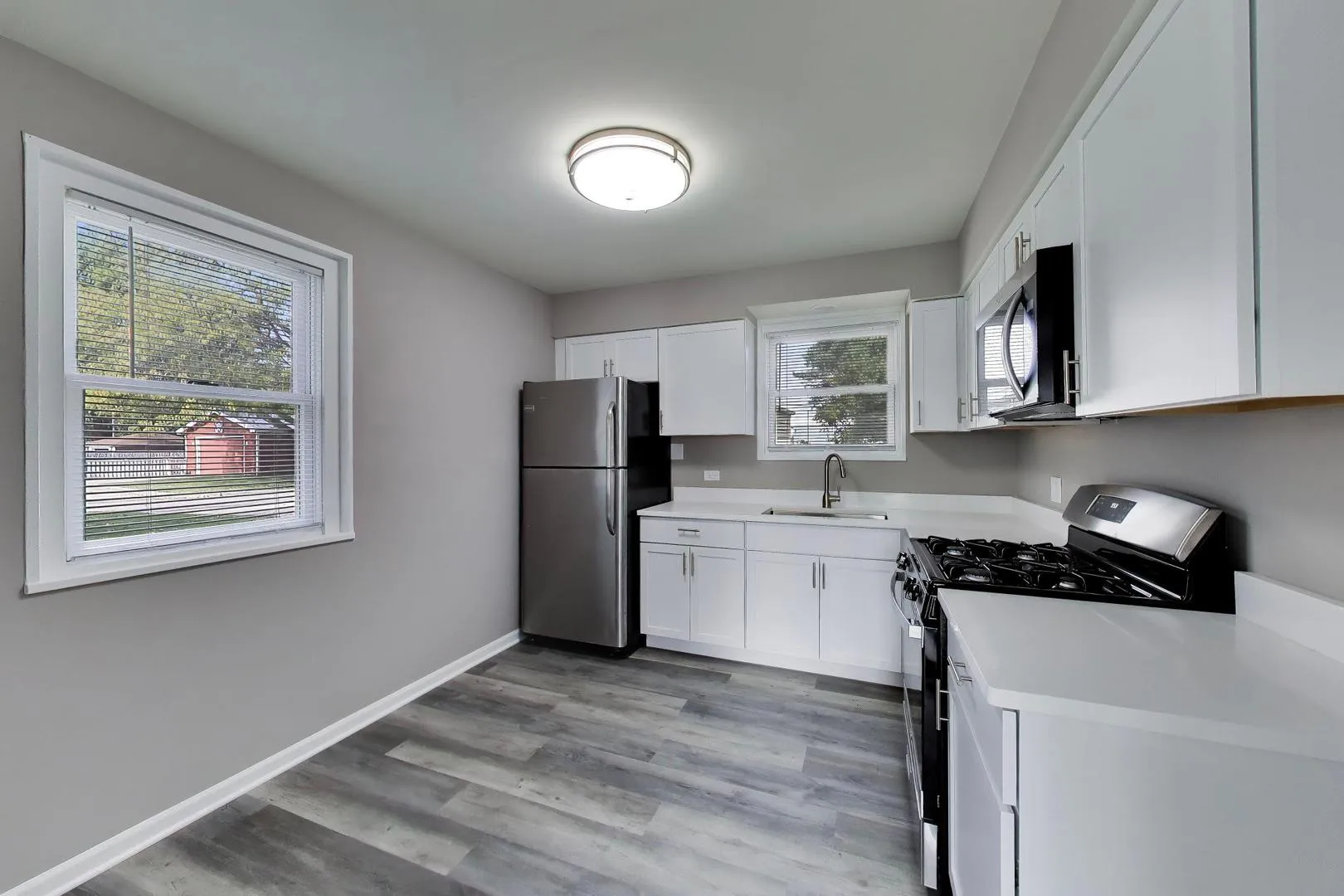 902 E Rockland Rd, , 60048, USA 60048-Libertyville-IL