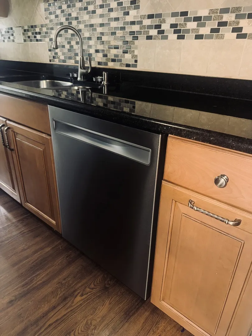 8970 N Parkside Ave, ,  60016, USA 60016-unit#304-Des Plaines-IL