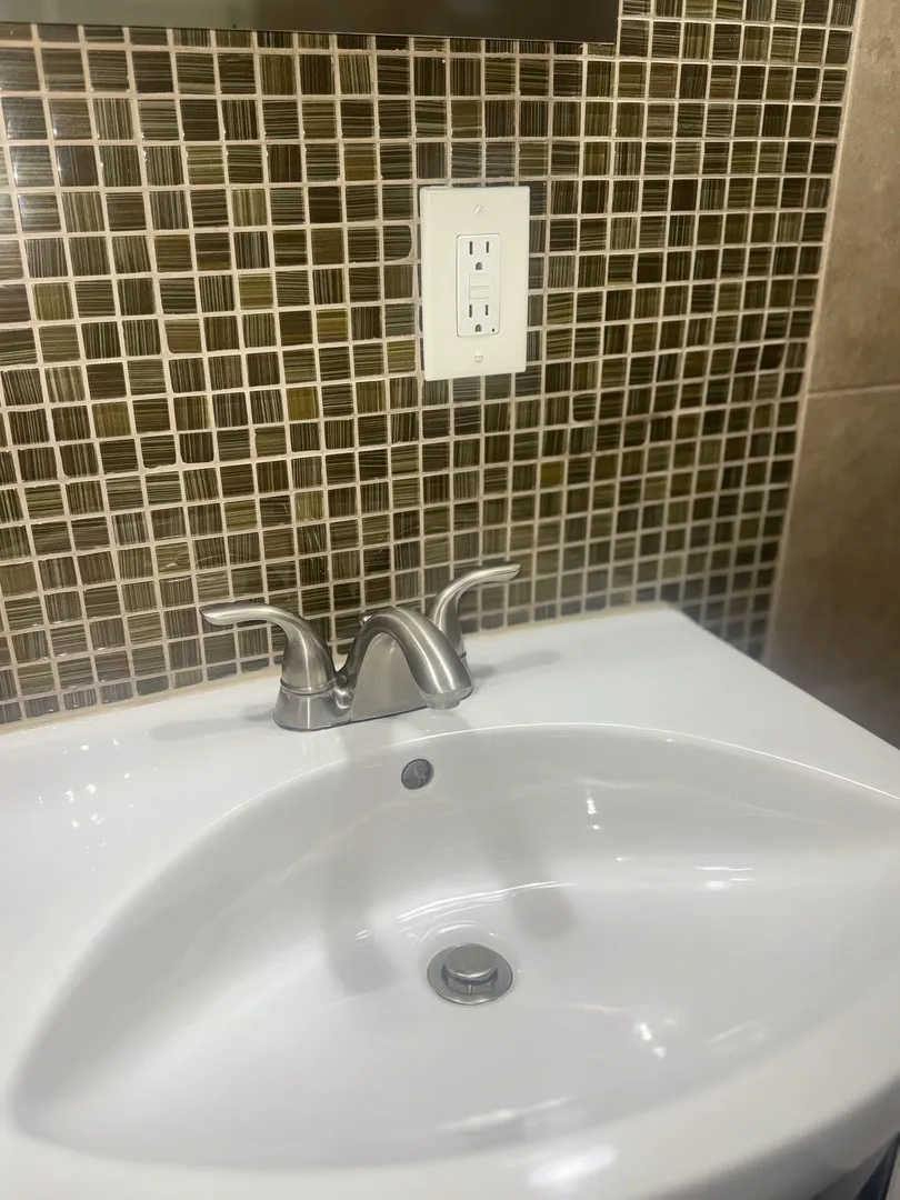 8970 N Parkside Ave, , 60016, USA 60016-unit#304-Des Plaines-IL