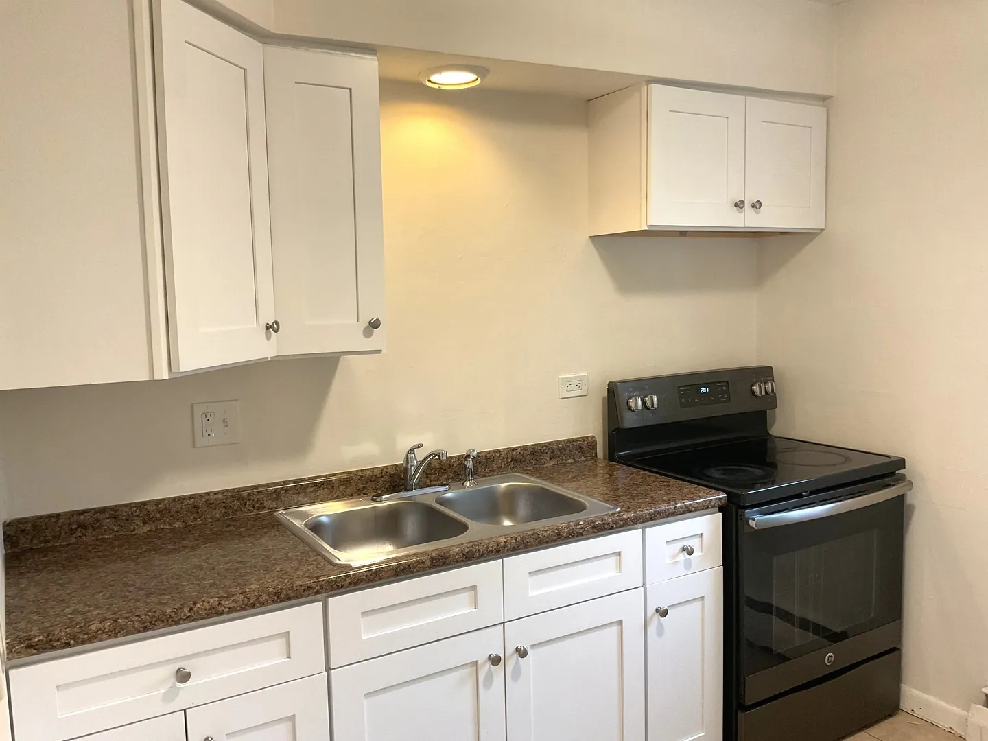 627 S Blanchard St, ,  60187, USA 60187-unit#B4-Wheaton-IL