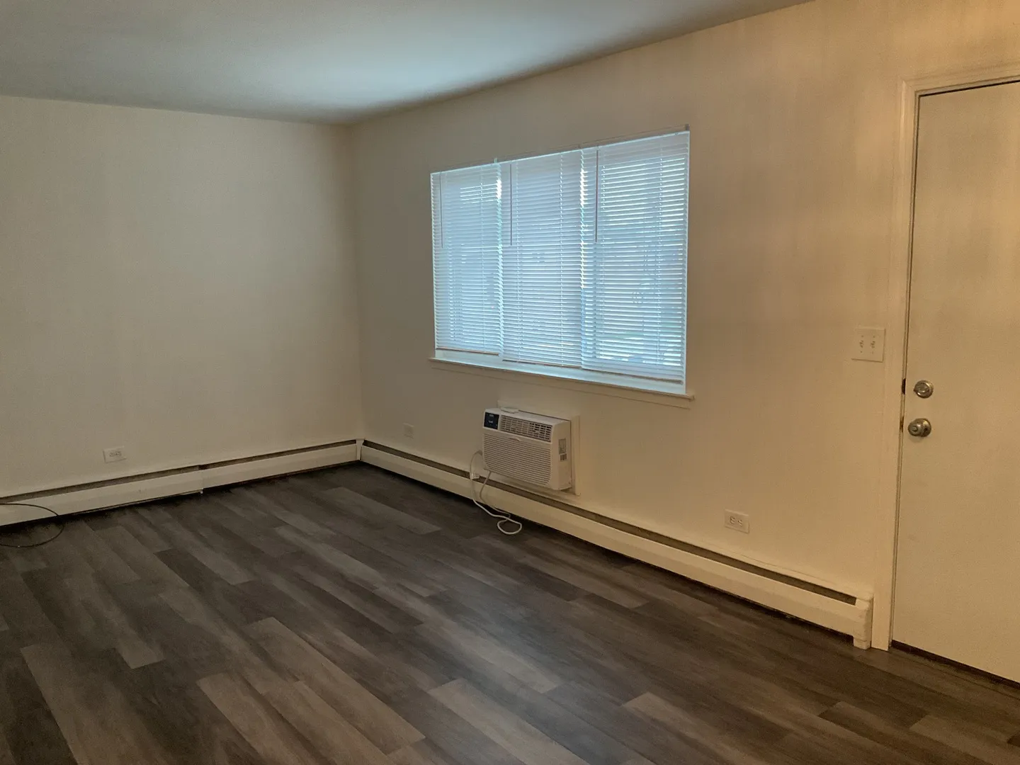 627 S Blanchard St, , 60187, USA 60187-unit#B4-Wheaton-IL