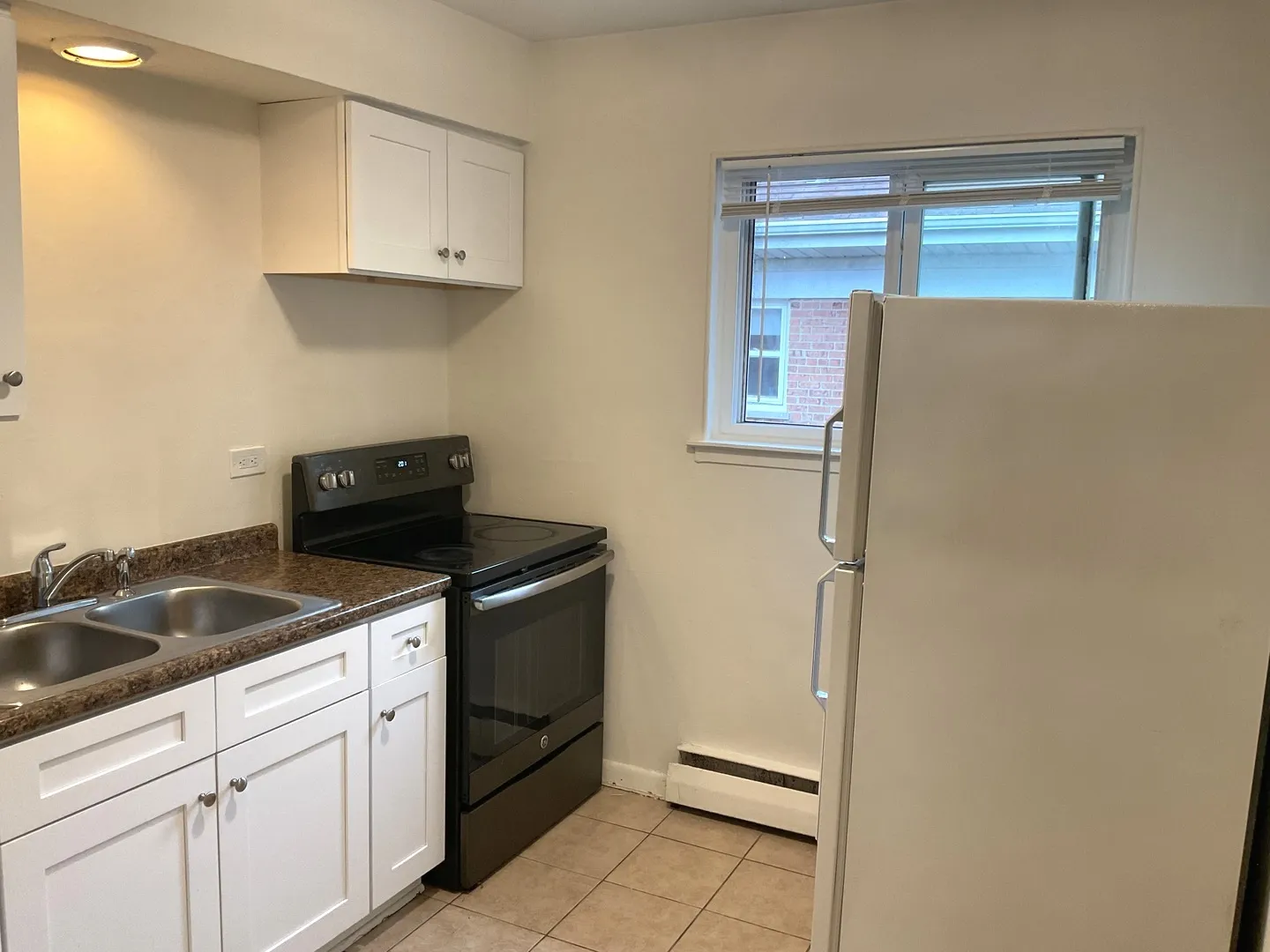 627 S Blanchard St, ,  60187, USA 60187-unit#B4-Wheaton-IL