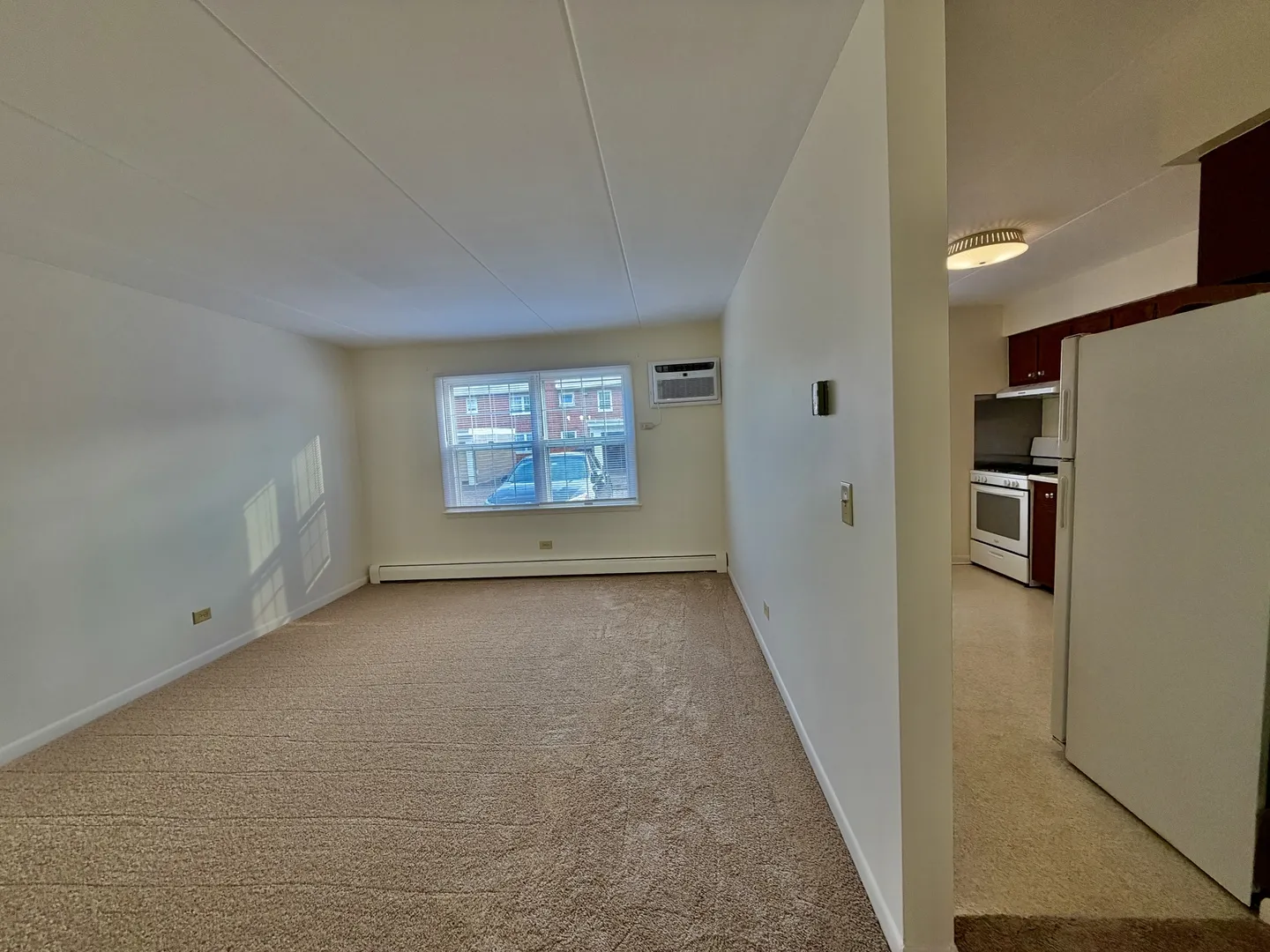 130 Douglas Ave, , 60540, USA 60540-unit#4-Naperville-IL