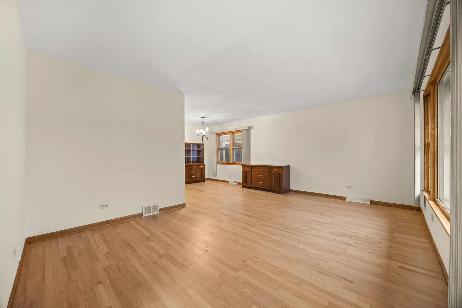 3927 N Pontiac Ave, ,  60634, USA 60634-Chicago-IL