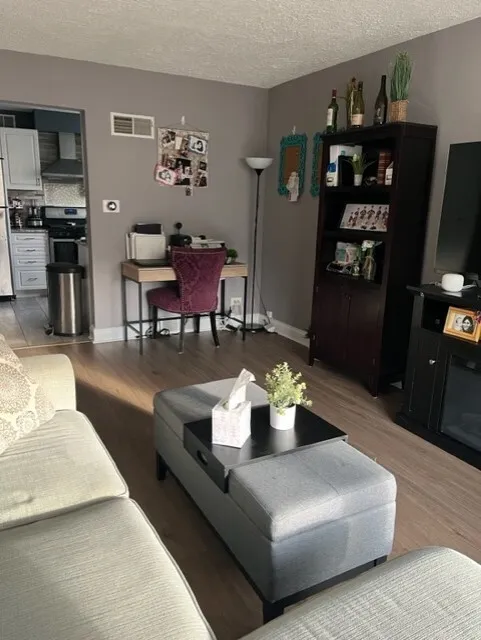8835 Lavergne Ave, , 60077, USA 60077-unit#2S-Skokie-IL