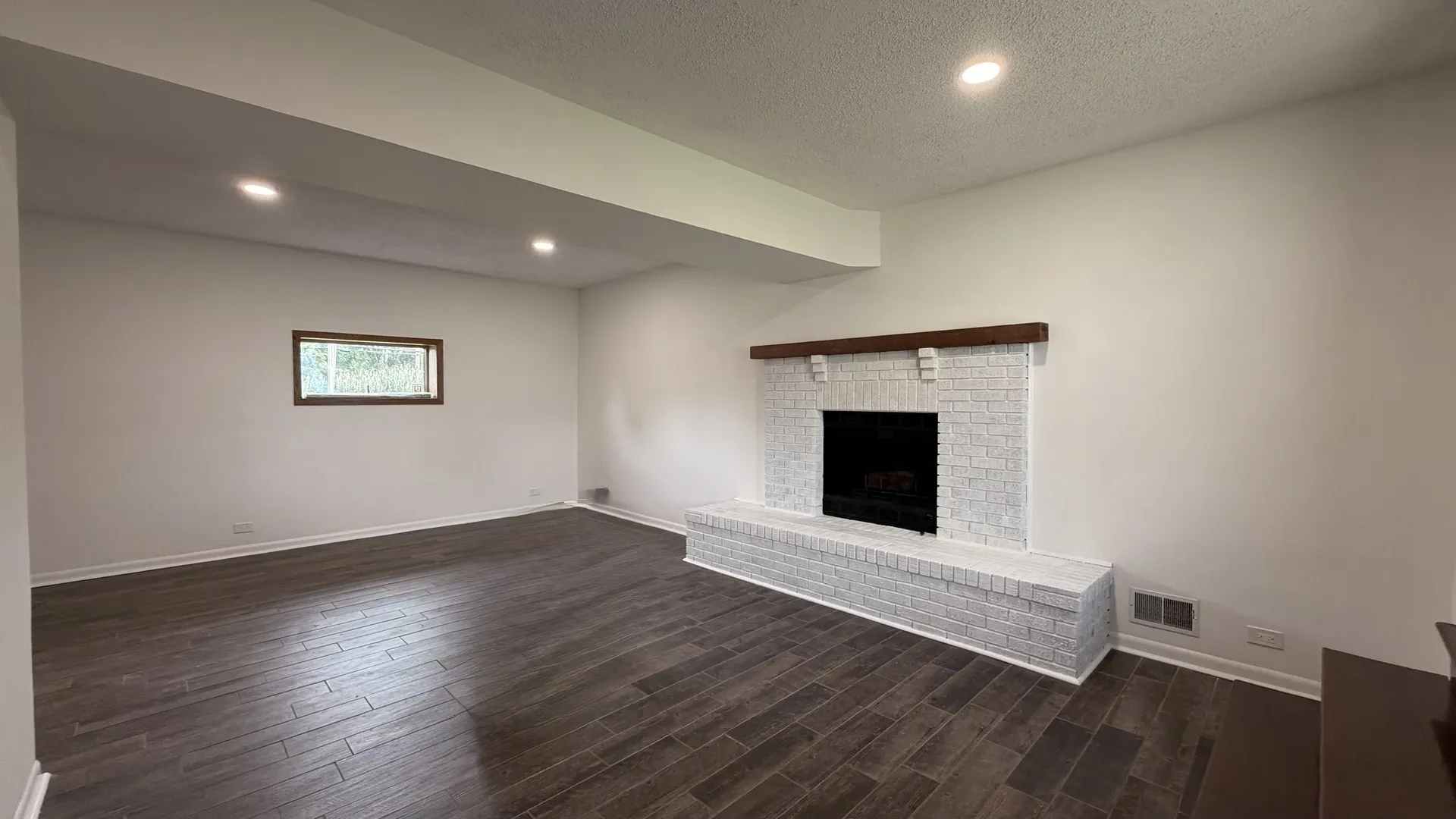 23689 N Midlothian Rd, ,  60047, USA 60047-Lake Zurich-IL