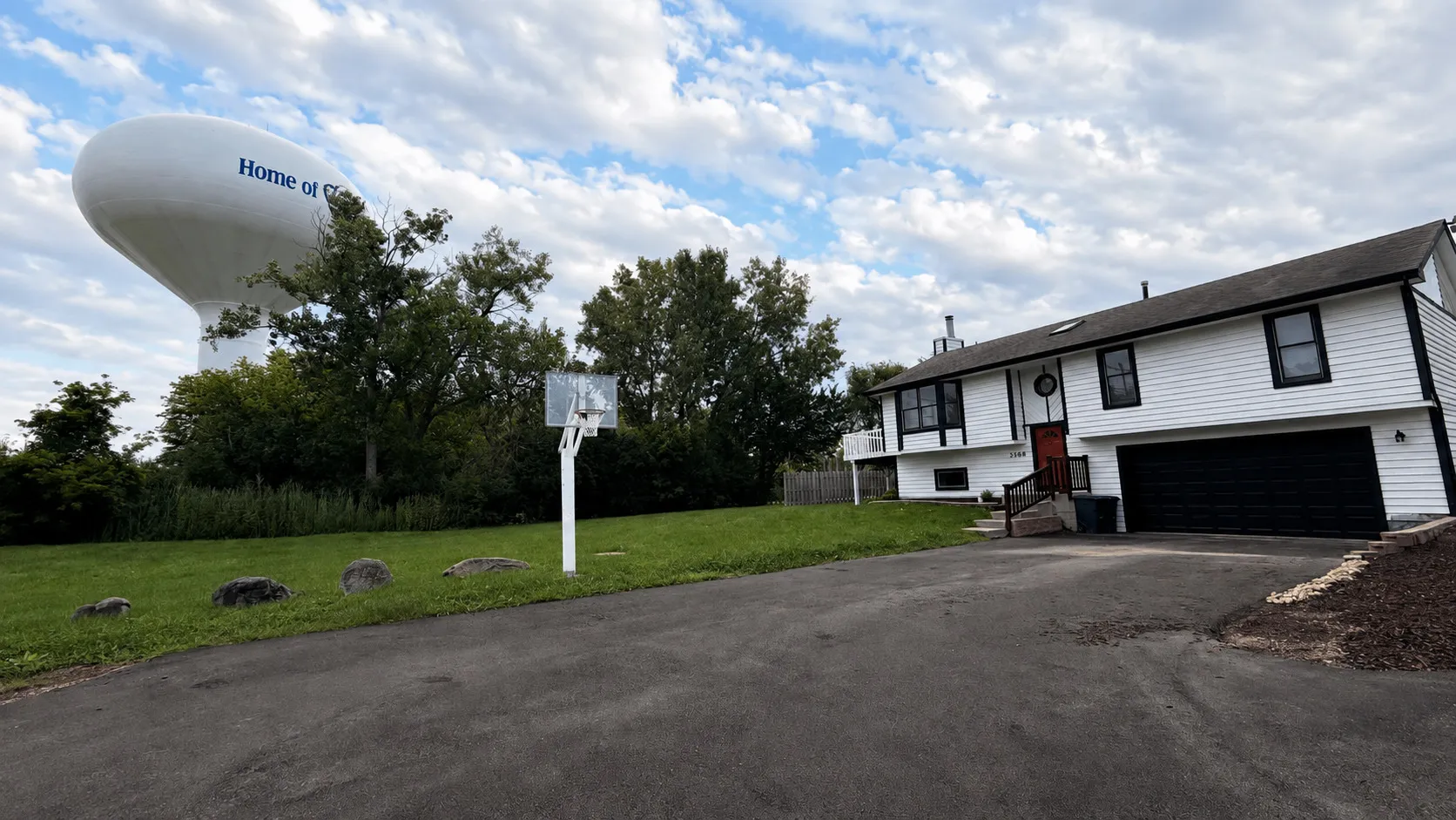 23689 N Midlothian Rd, ,  60047, USA 60047-Lake Zurich-IL