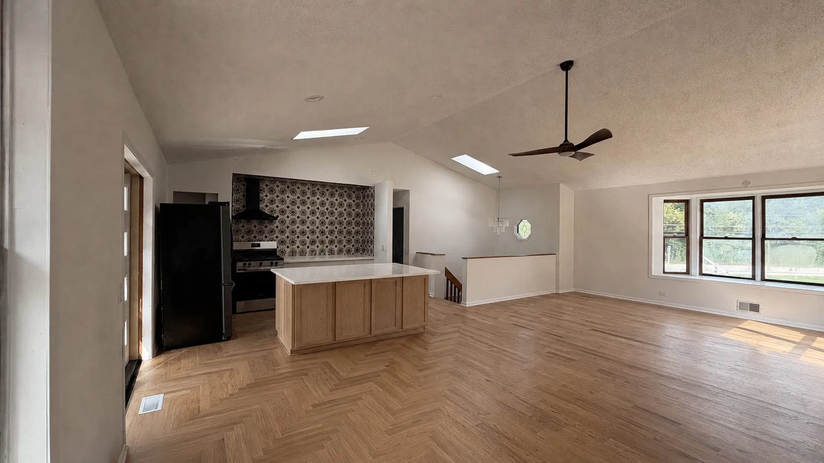 23689 N Midlothian Rd, ,  60047, USA 60047-Lake Zurich-IL
