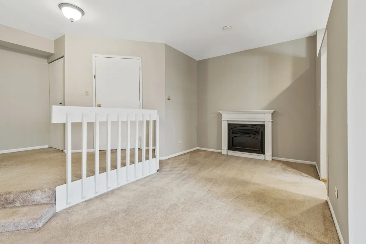 1665 Commodore Ct, , 60193, USA 60193-unit#7-Schaumburg-IL