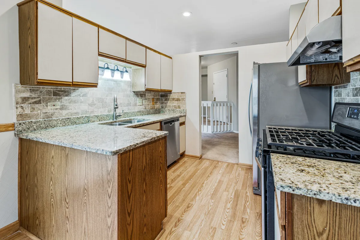 1665 Commodore Ct, , 60193, USA 60193-unit#7-Schaumburg-IL