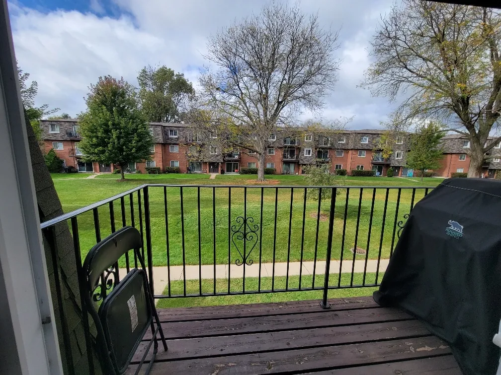 9356 Bay Colony Dr, , 60016, USA 60016-unit#2N-Des Plaines-IL