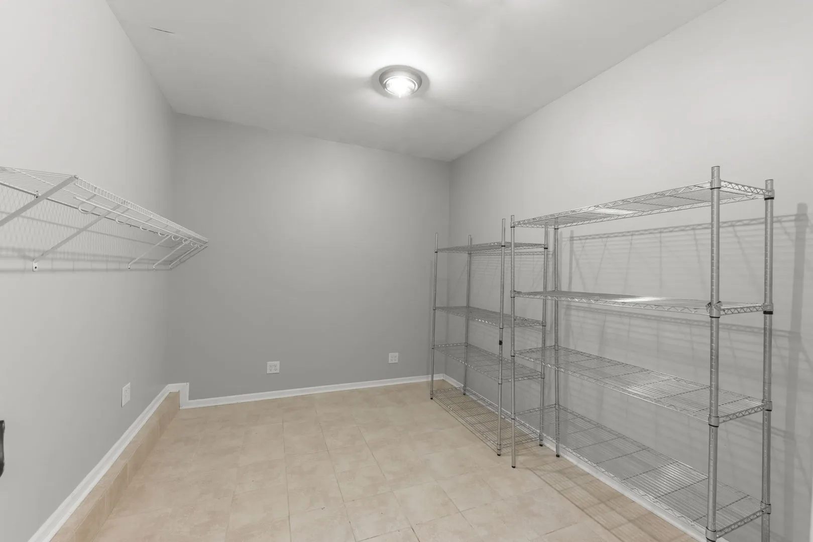 808 Livingston Ct, , 60540, USA 60540-Naperville-IL
