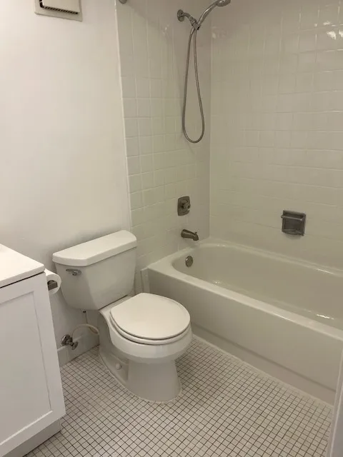 9118 Elmwood Dr, , 60714, USA 60714-unit#1B-Niles-IL