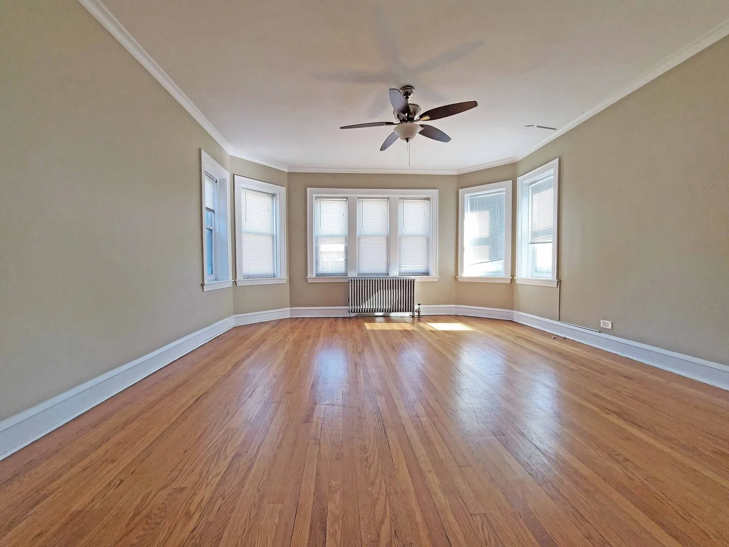8922 Blvd, , 60077, USA 60077-unit#1-Skokie-IL