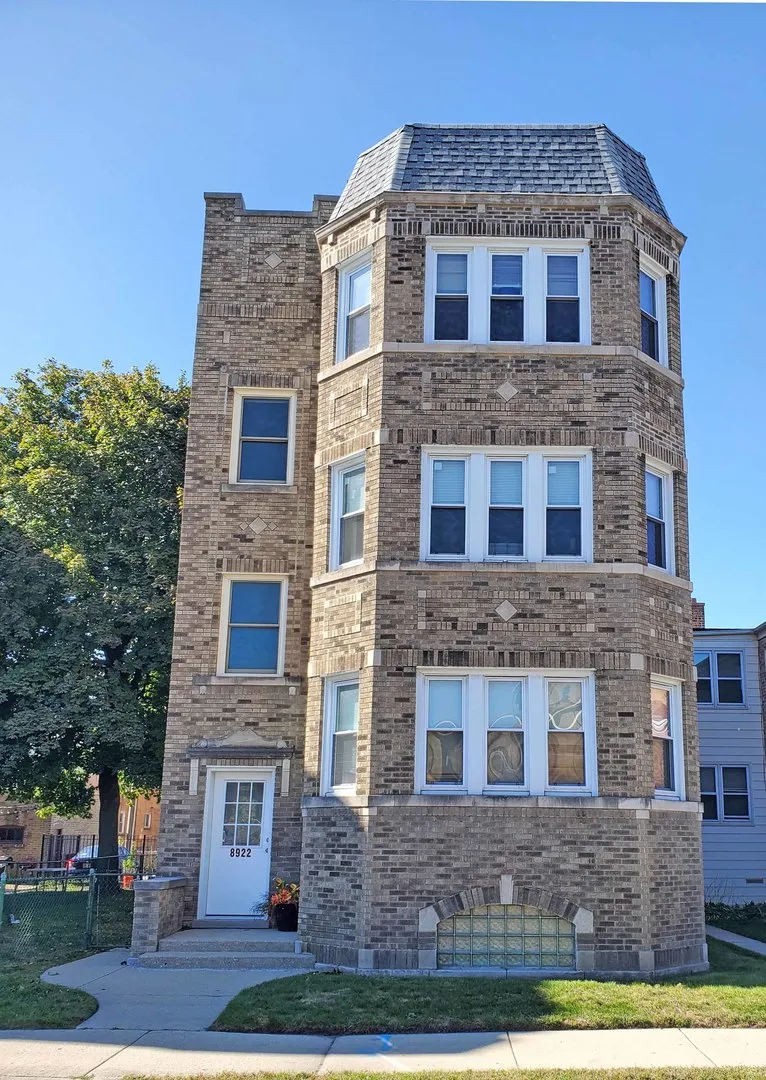 8922 Blvd, , 60077, USA 60077-unit#1-Skokie-IL